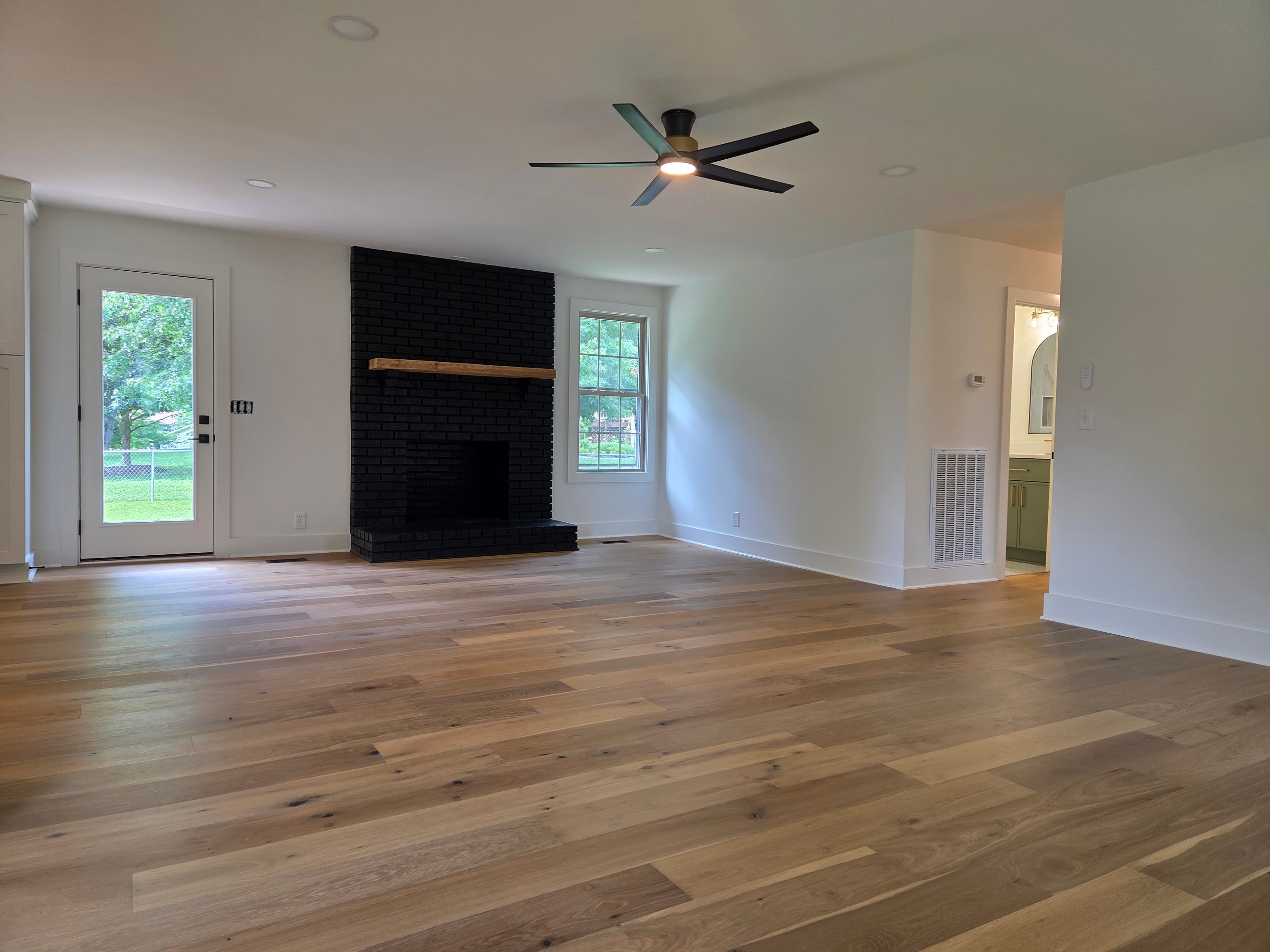 Design-Build vs. Architect-Plus-Contractor: Which Model Fits Your Tennessee Project